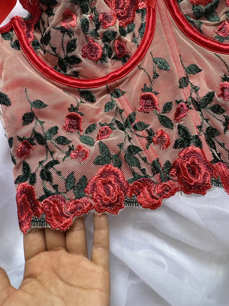 Crop top rosas  2