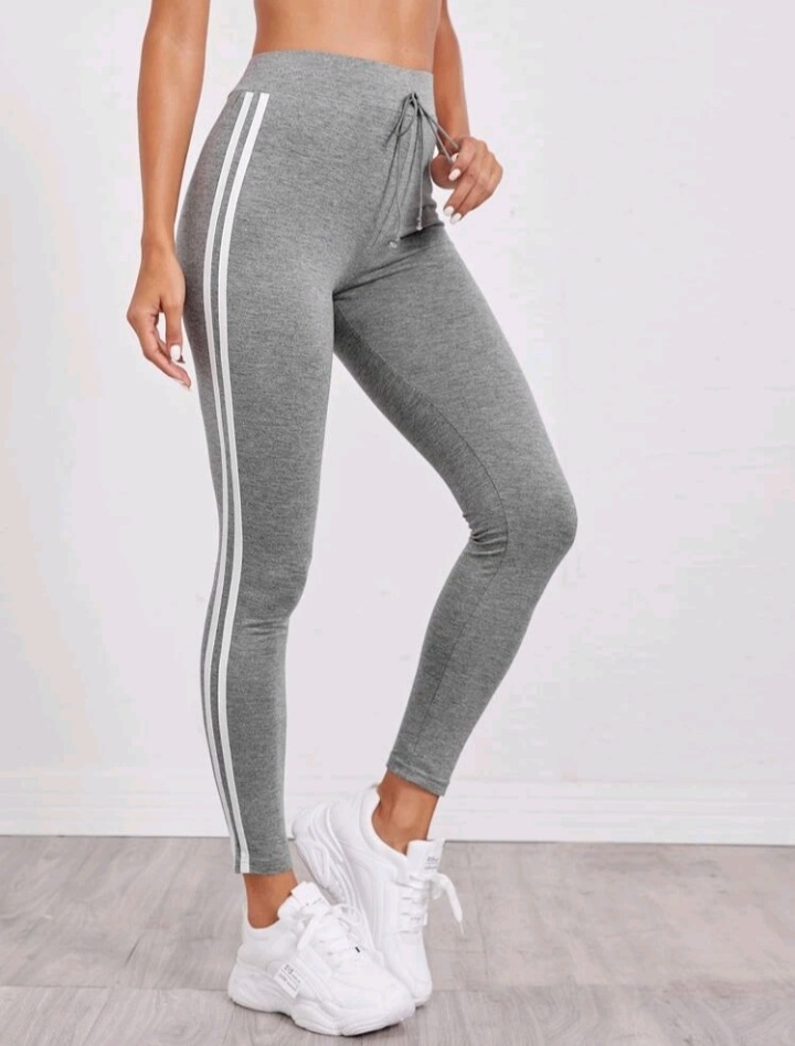 Leggins raya Blancas lateral 1