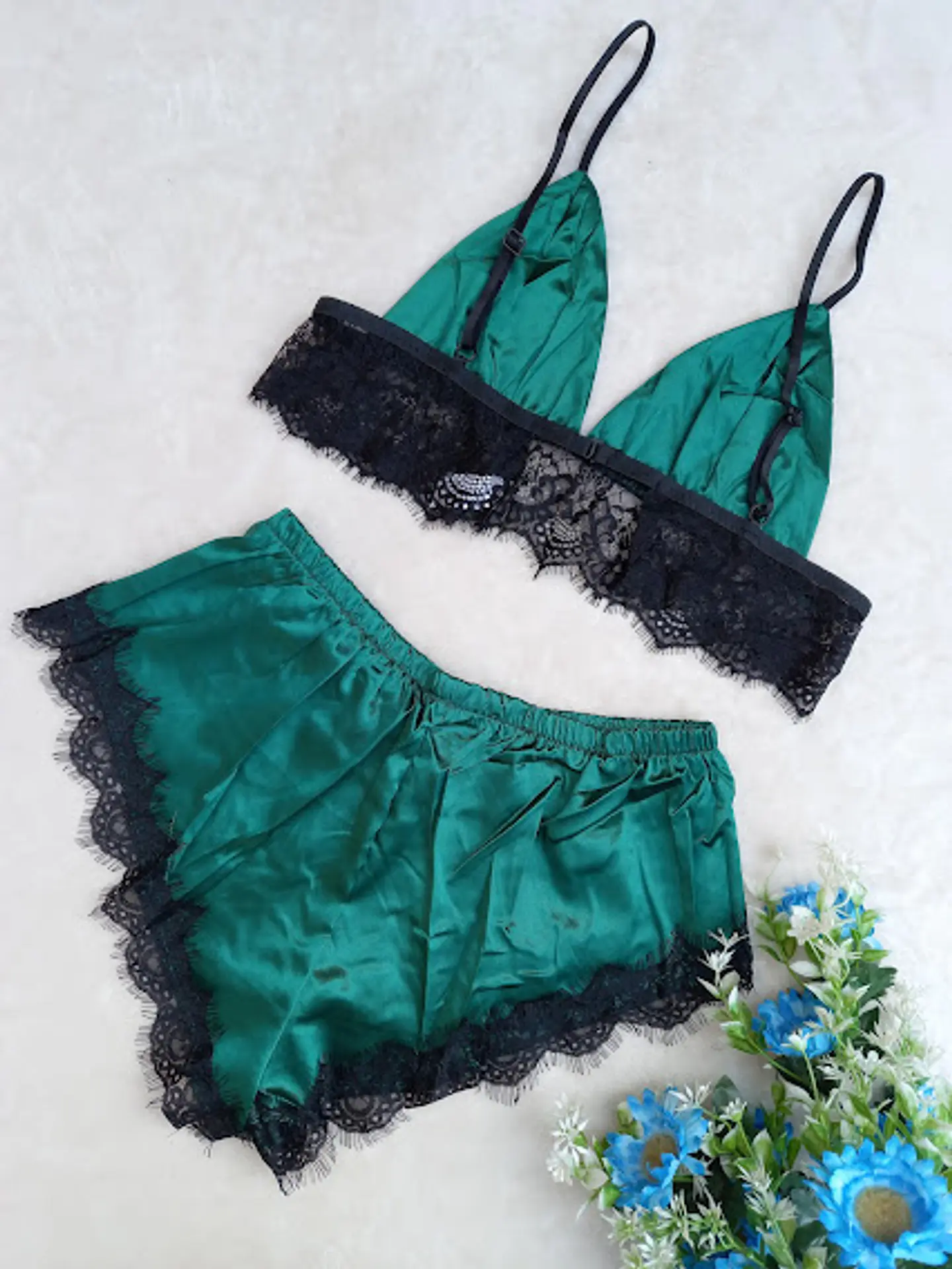 Pijama Satín y Encaje 2