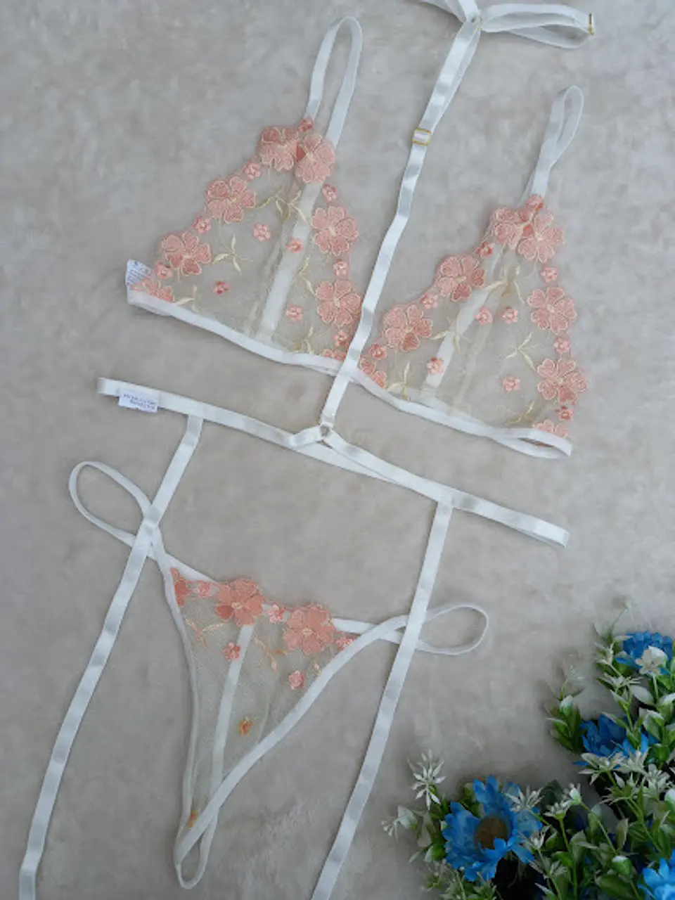 Conjunto Flores Bordadas 2