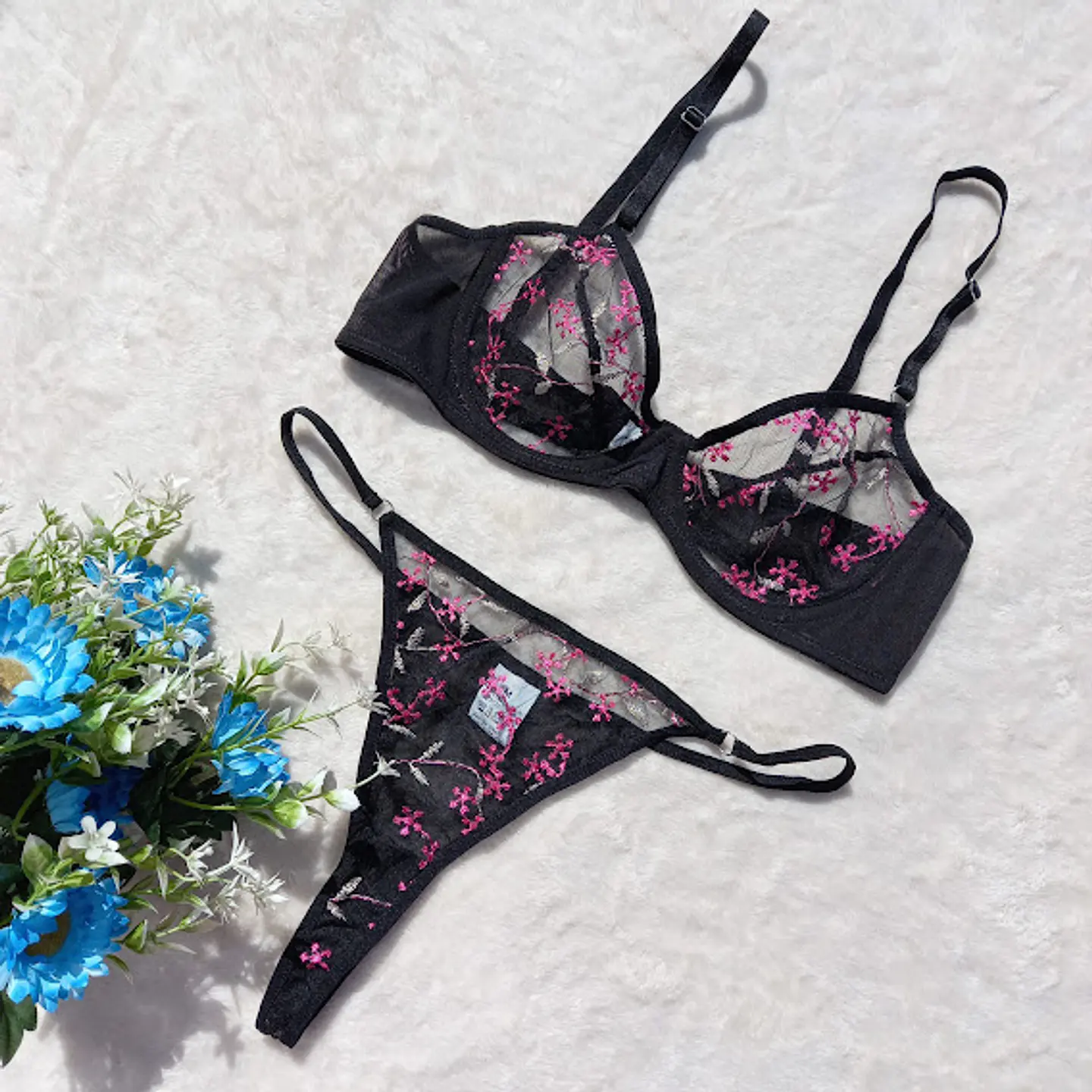 Conjunto Flores Bordadas 1