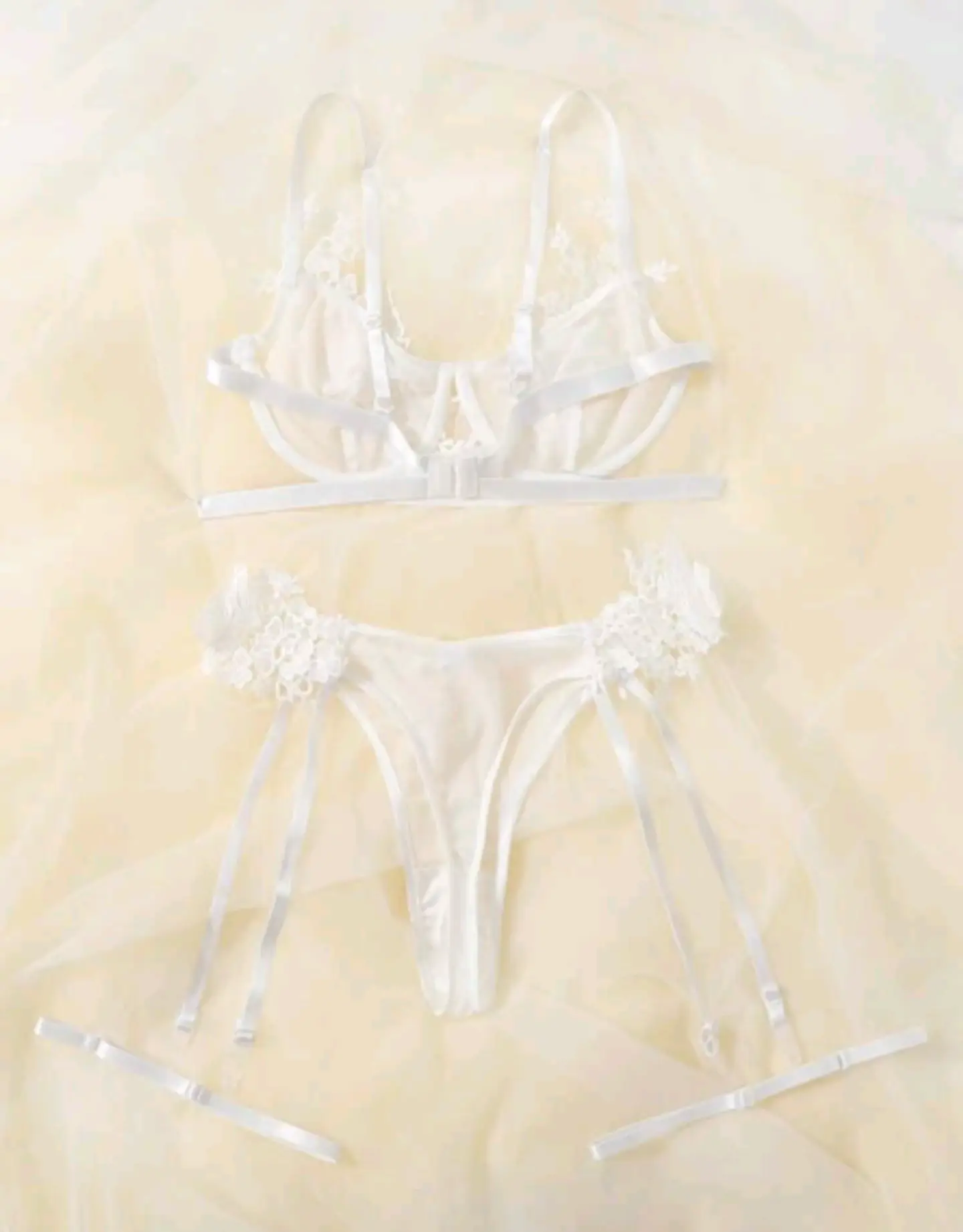 Conjunto Flores Bordadas 2