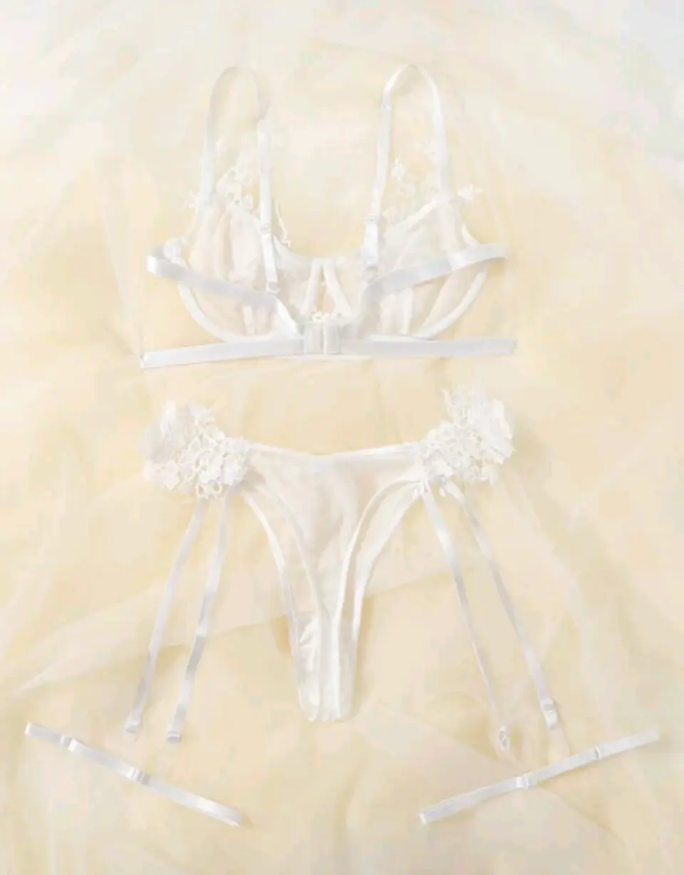 Conjunto Flores Bordadas 2