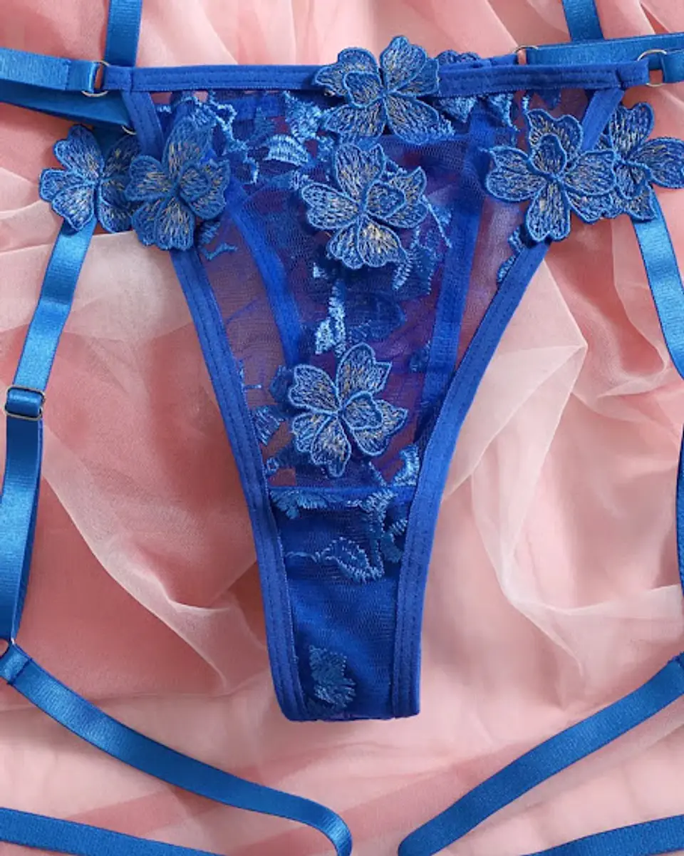 Conjunto Flores Bordadas 4