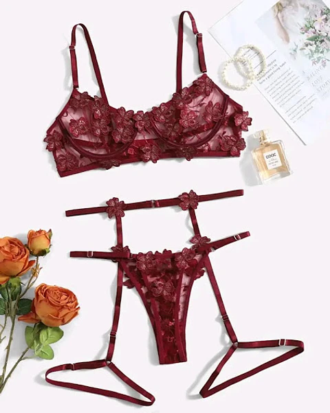 Conjunto Flores Bordadas