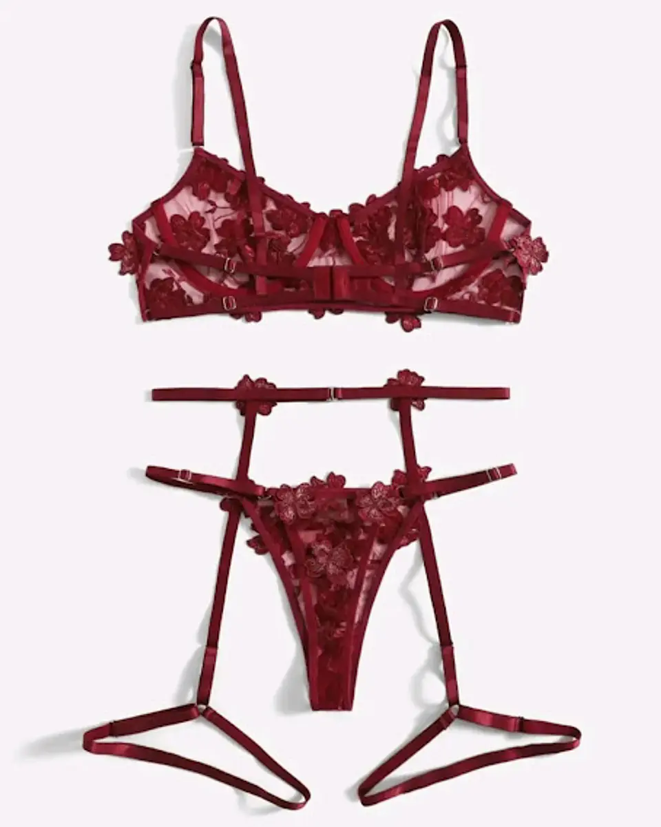 Conjunto Flores Bordadas 2