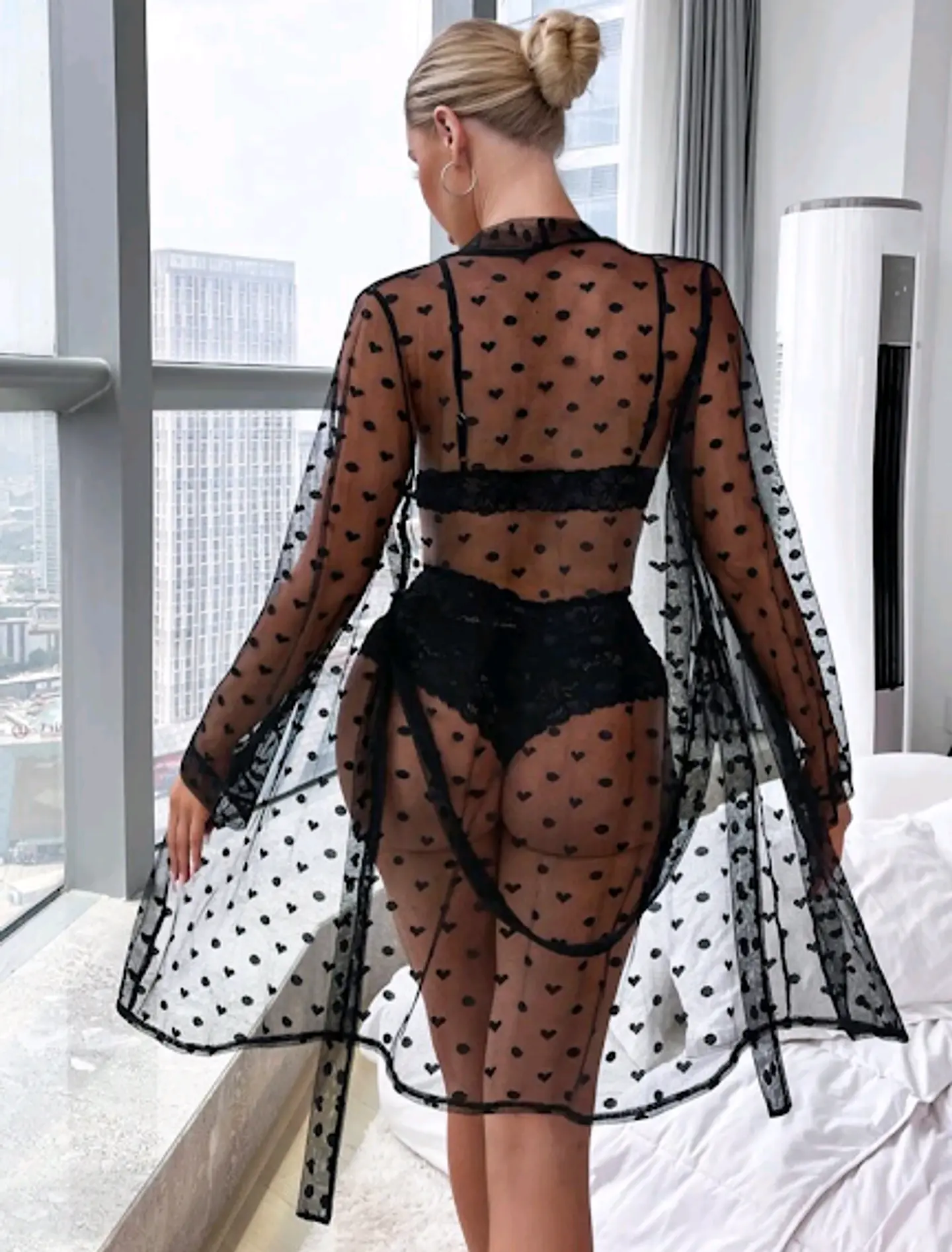 Bata y Conjunto de Encaje 2