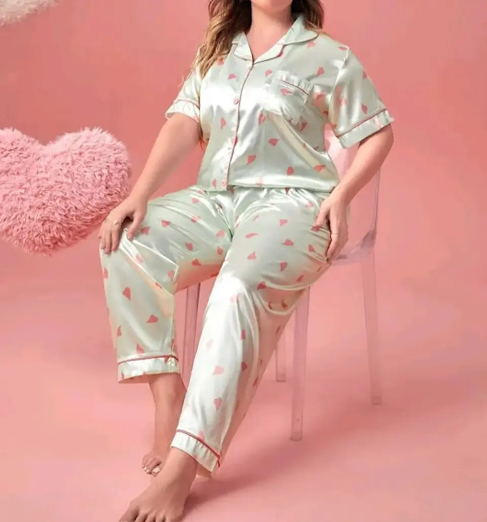 Pijama Satín Estampado de Corazones 1