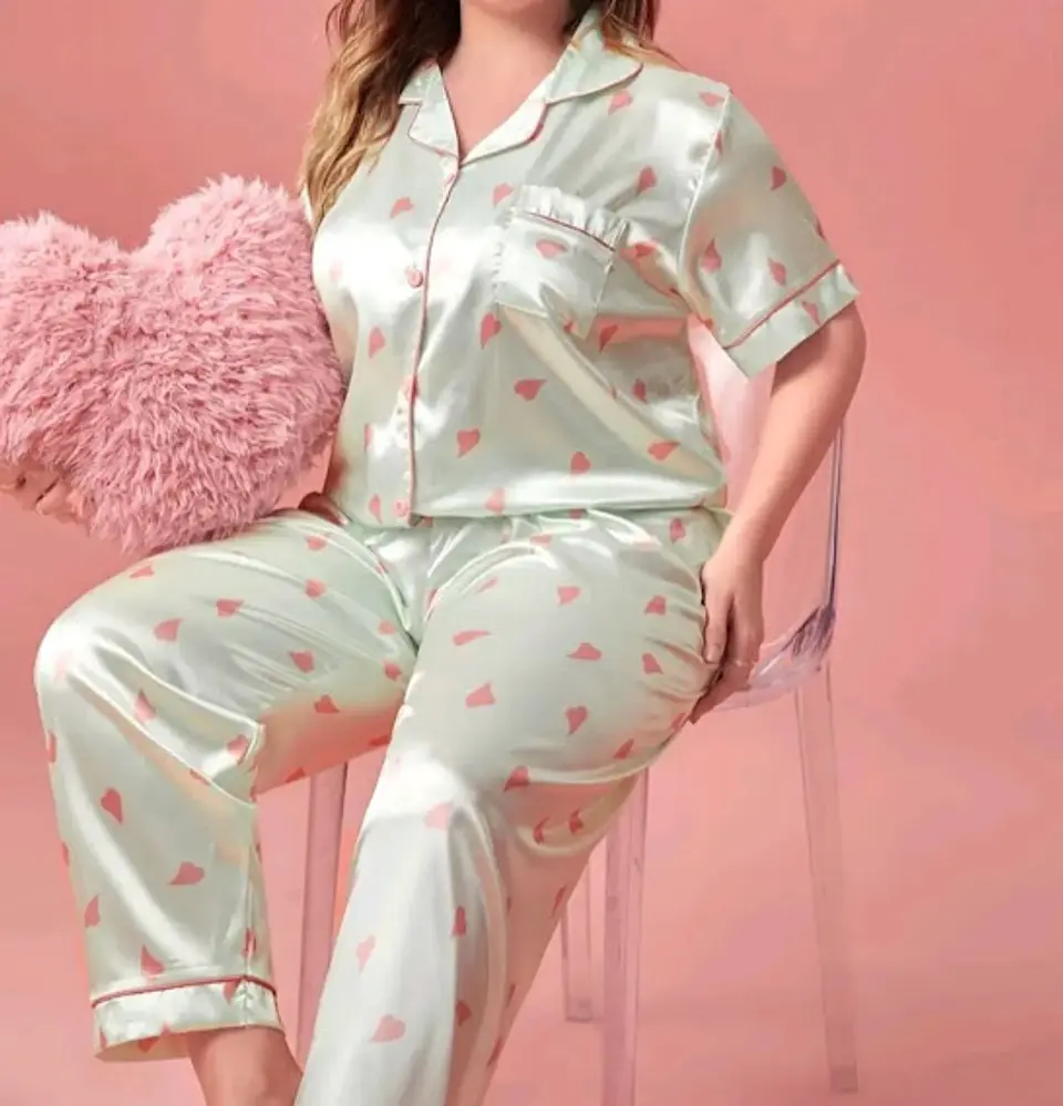 Pijama Satín Estampado de Corazones 3