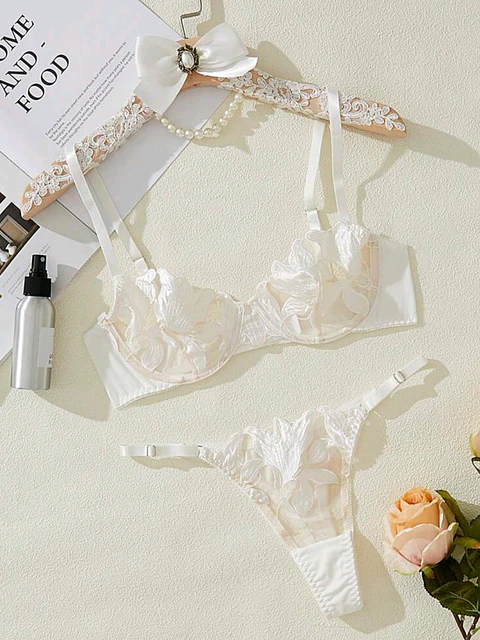 Conjunto Flores Bordadas