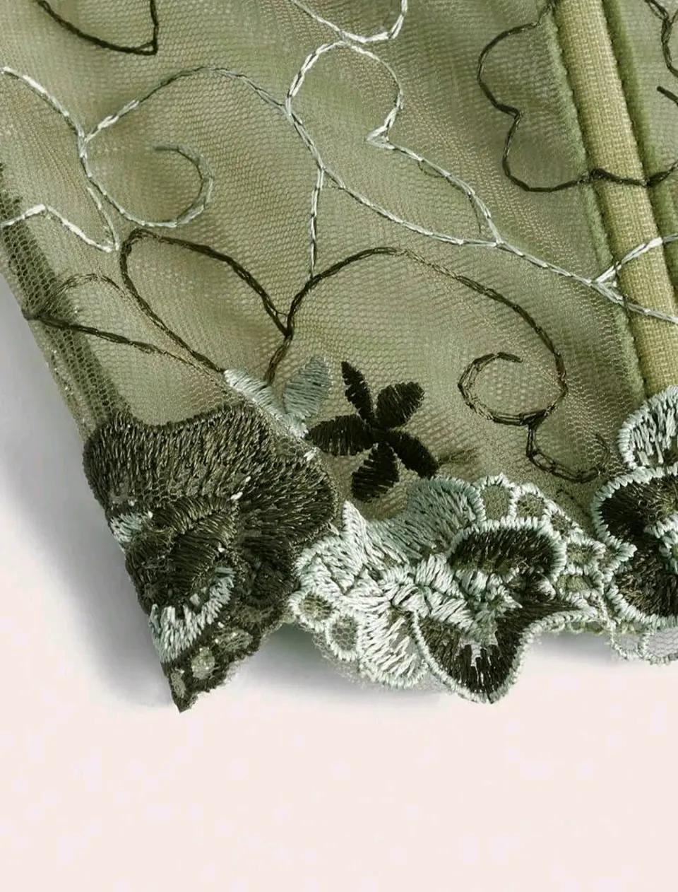 Bustier Bordado de Flores 4