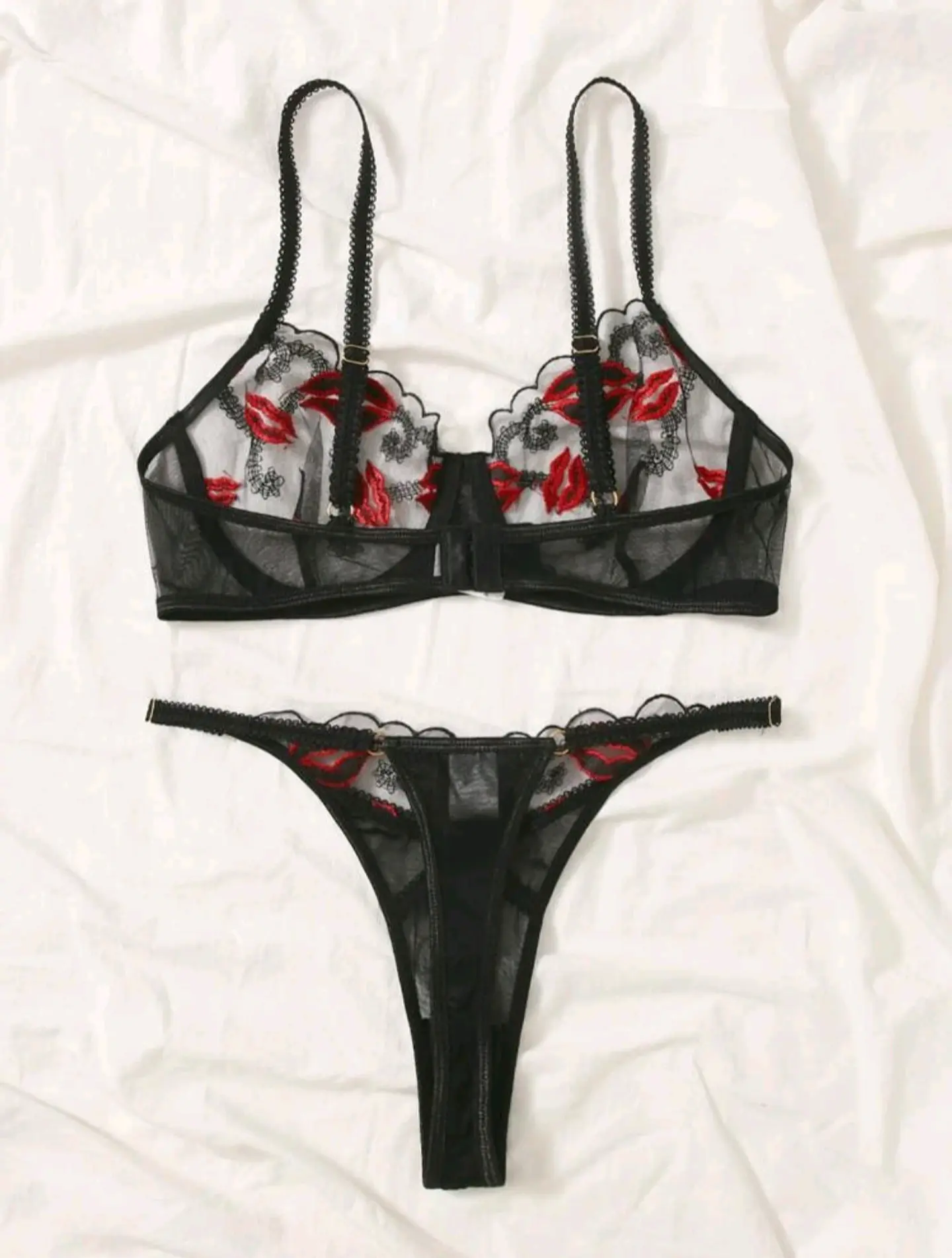 Conjunto Labios Bordados 2