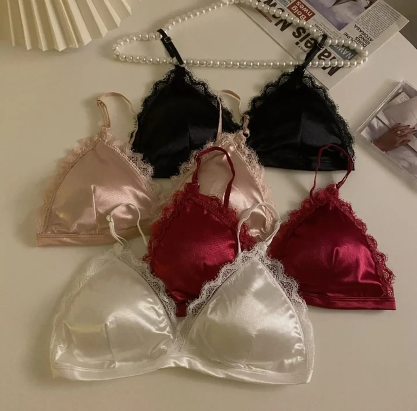 Braletts Satín 1