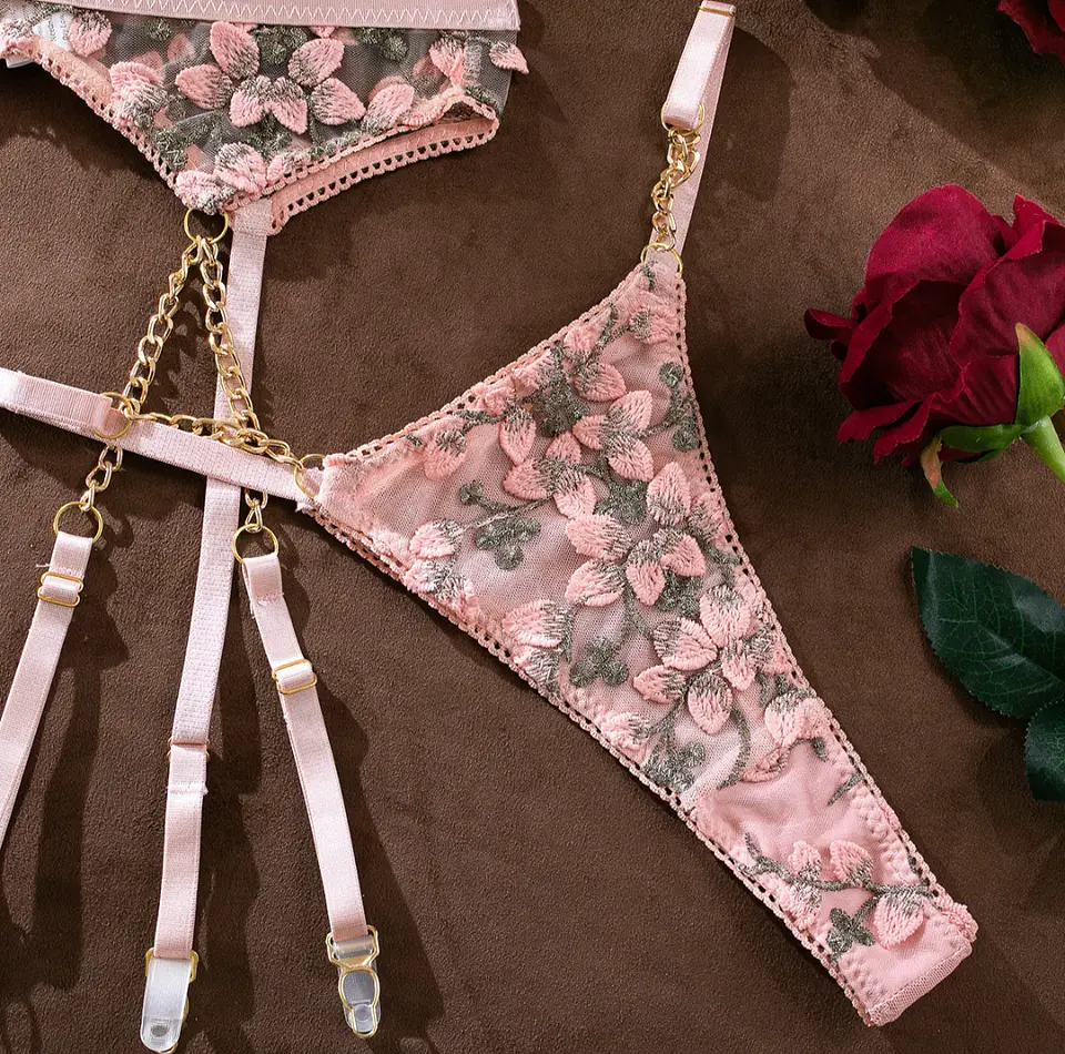 Conjunto Cadenas Y Flores Bordadas 7