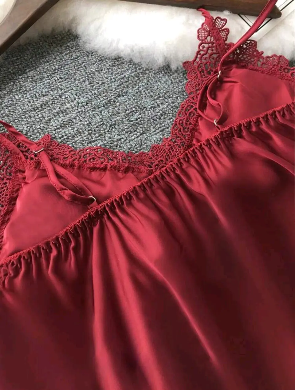 Camisola Satín Rojo 2