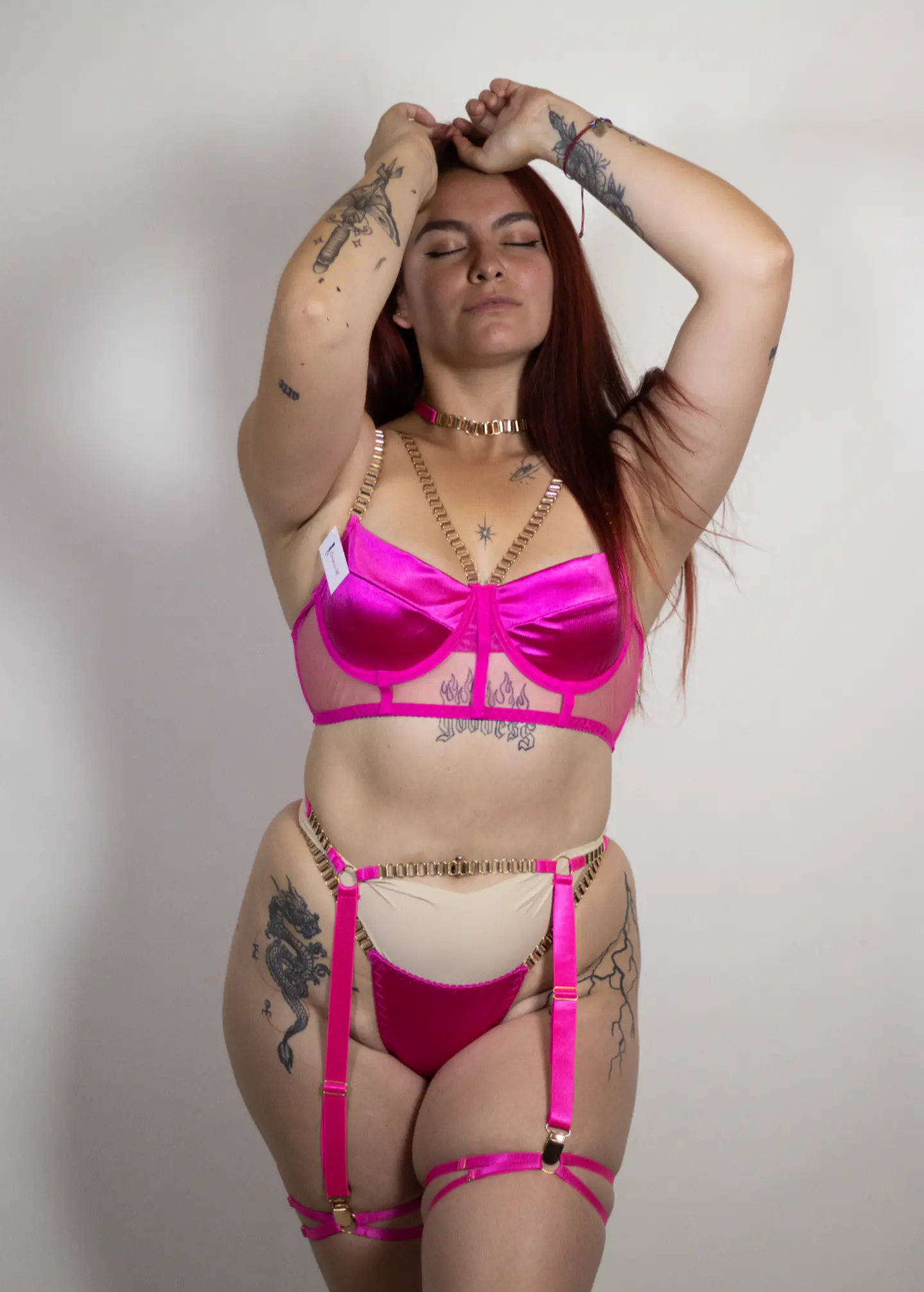 Conjunto Cadenas y Satín Fucsia 8