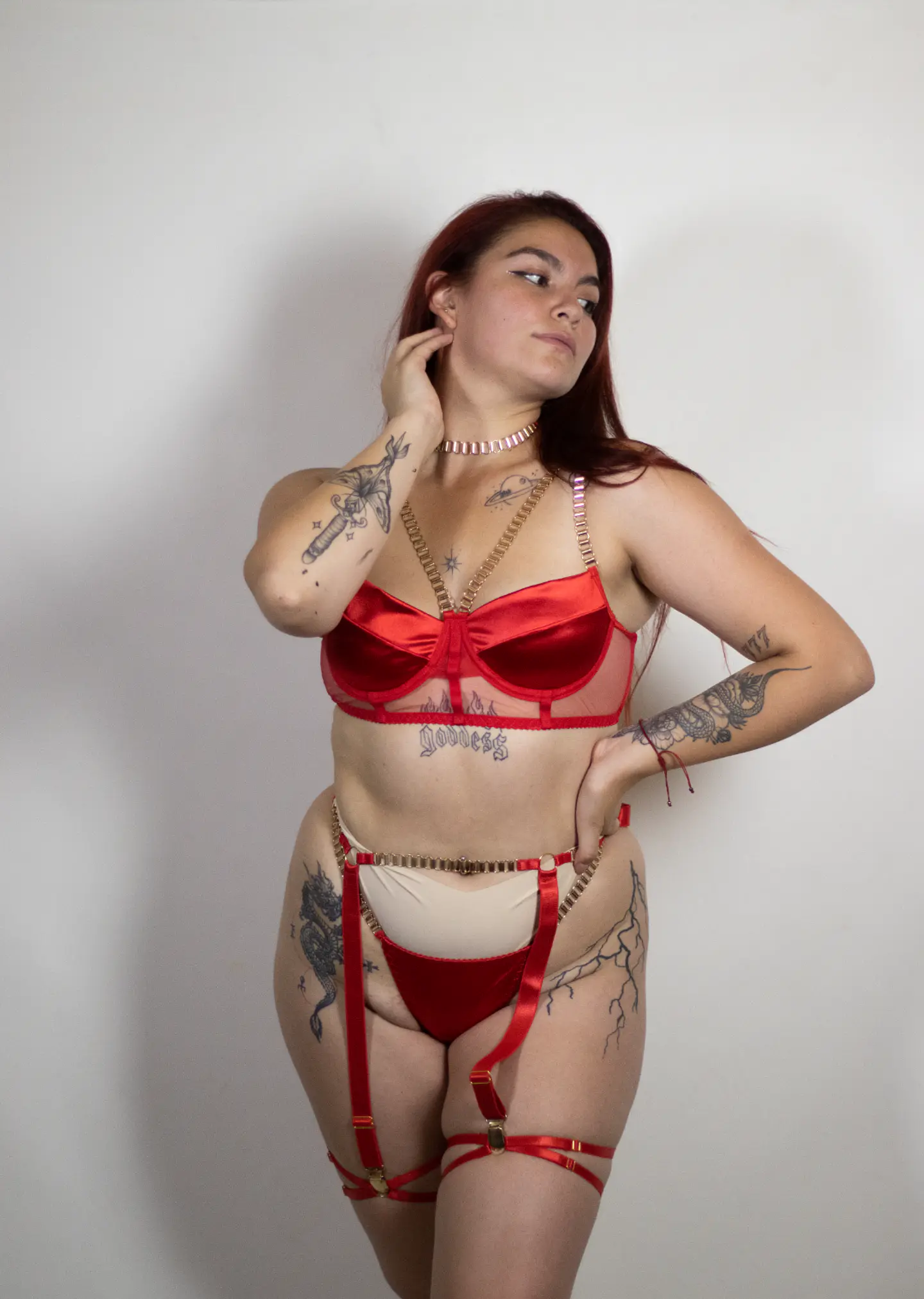 Conjunto Cadenas y Satín Rojo 5