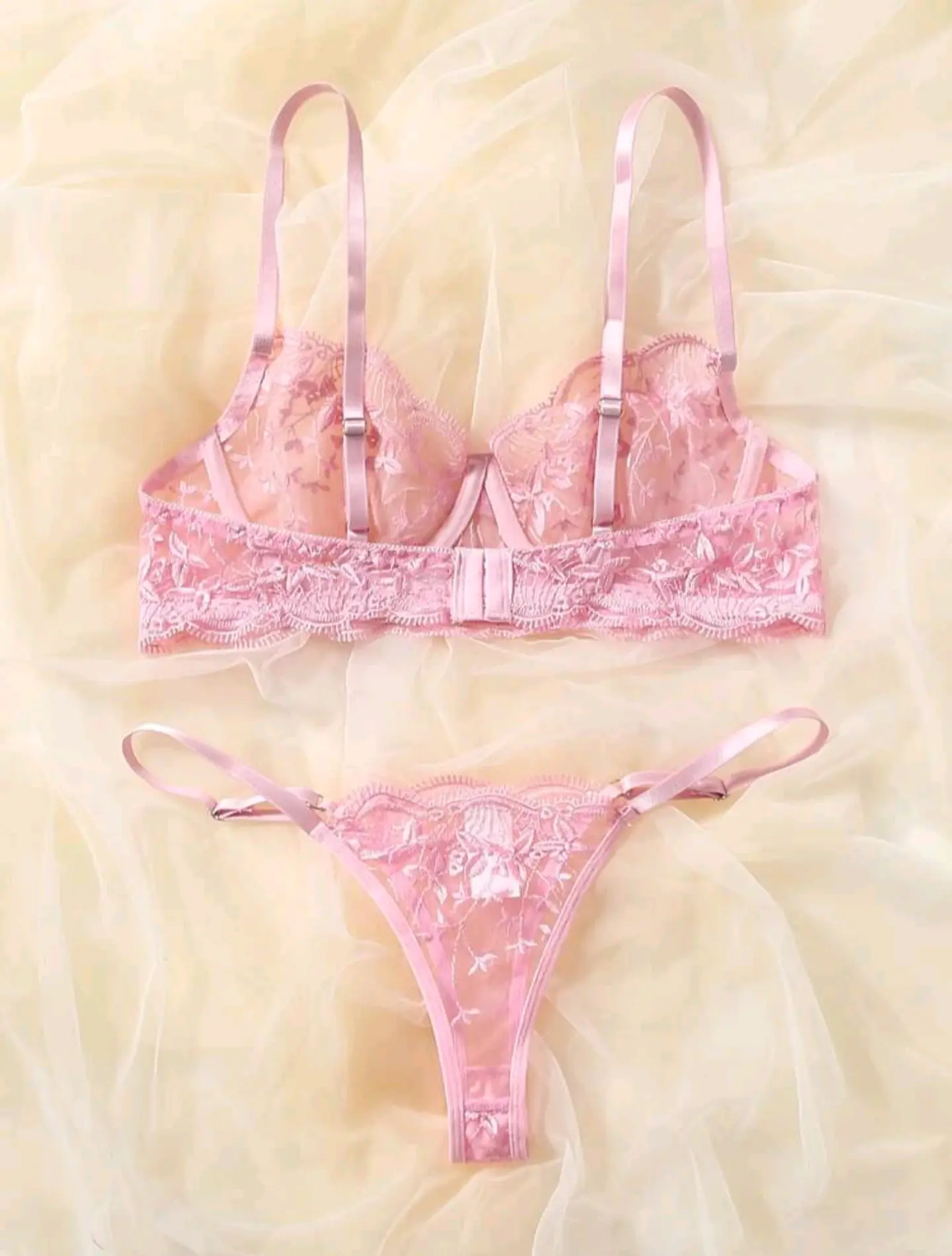 Conjunto Flores Bordadas 2