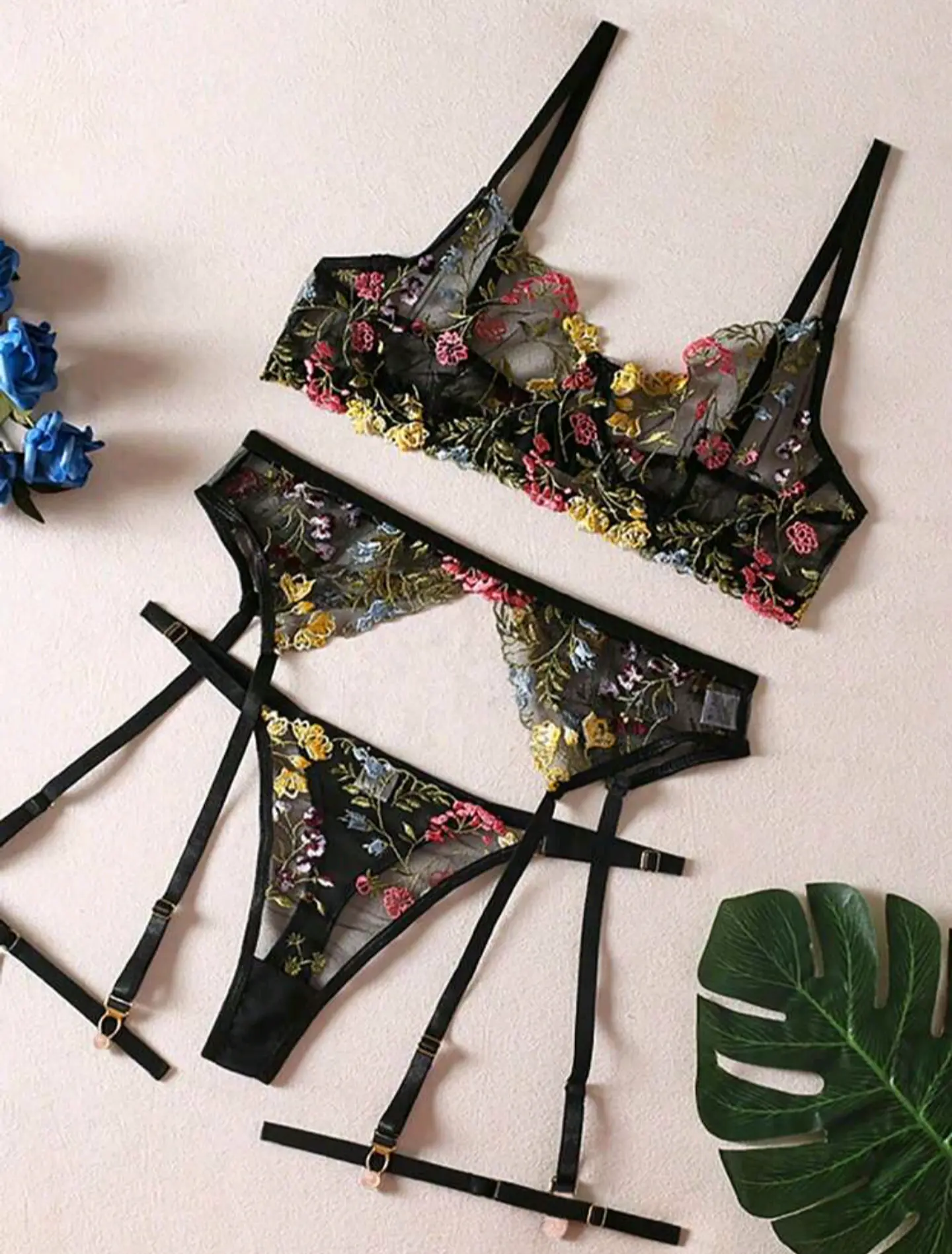 Conjunto Flores Bordadas 6