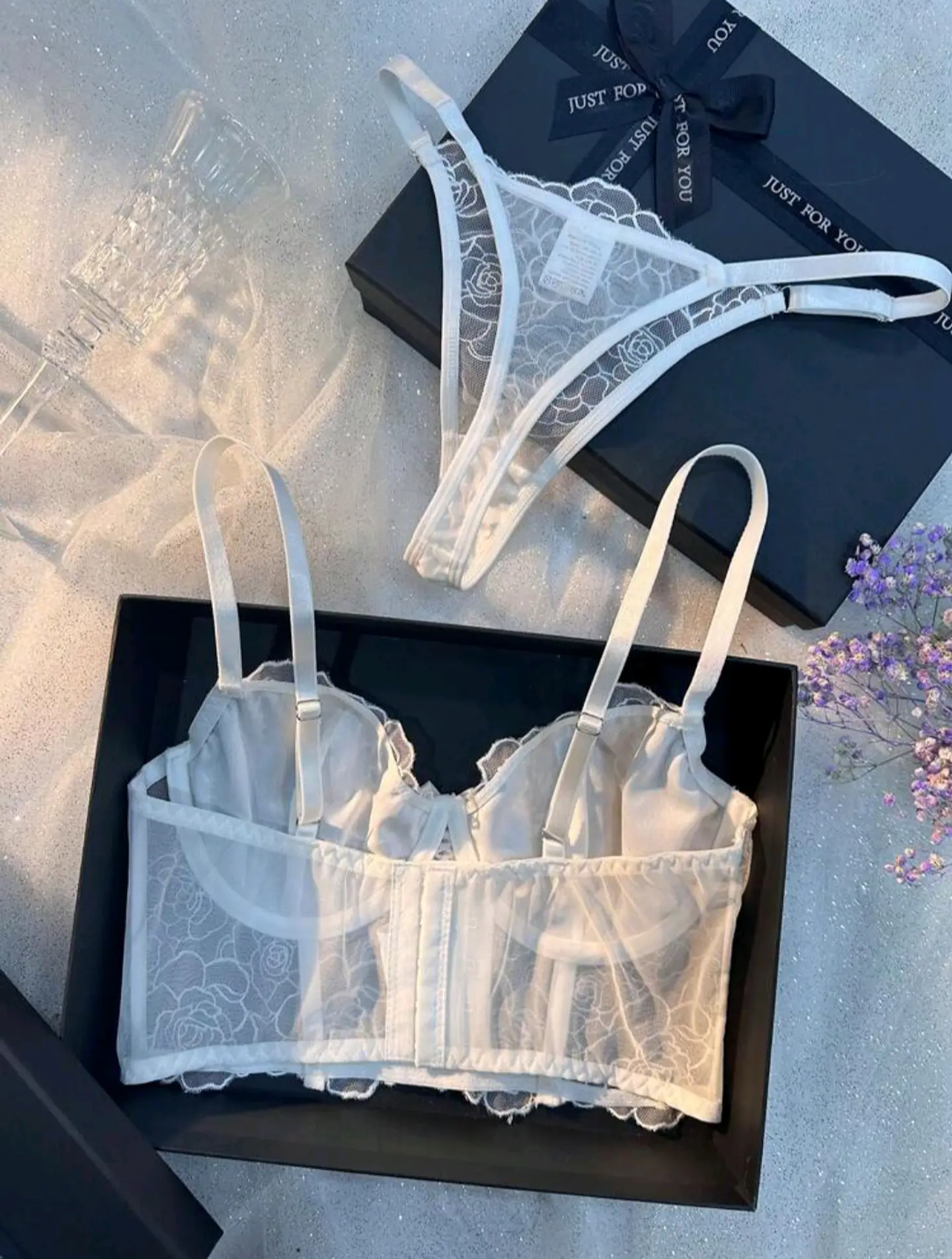 Conjunto Flores Bordadas 2