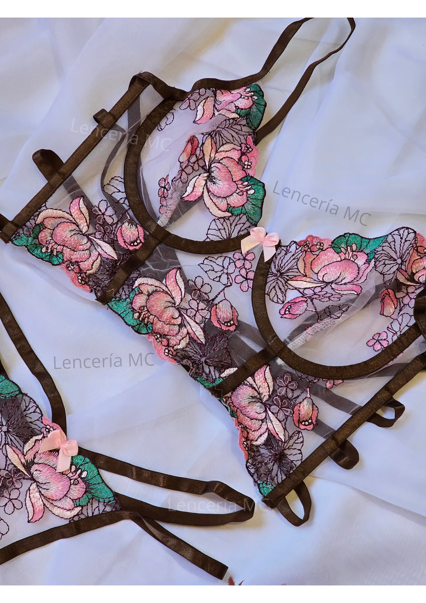Conjunto Flores Bordadas 2