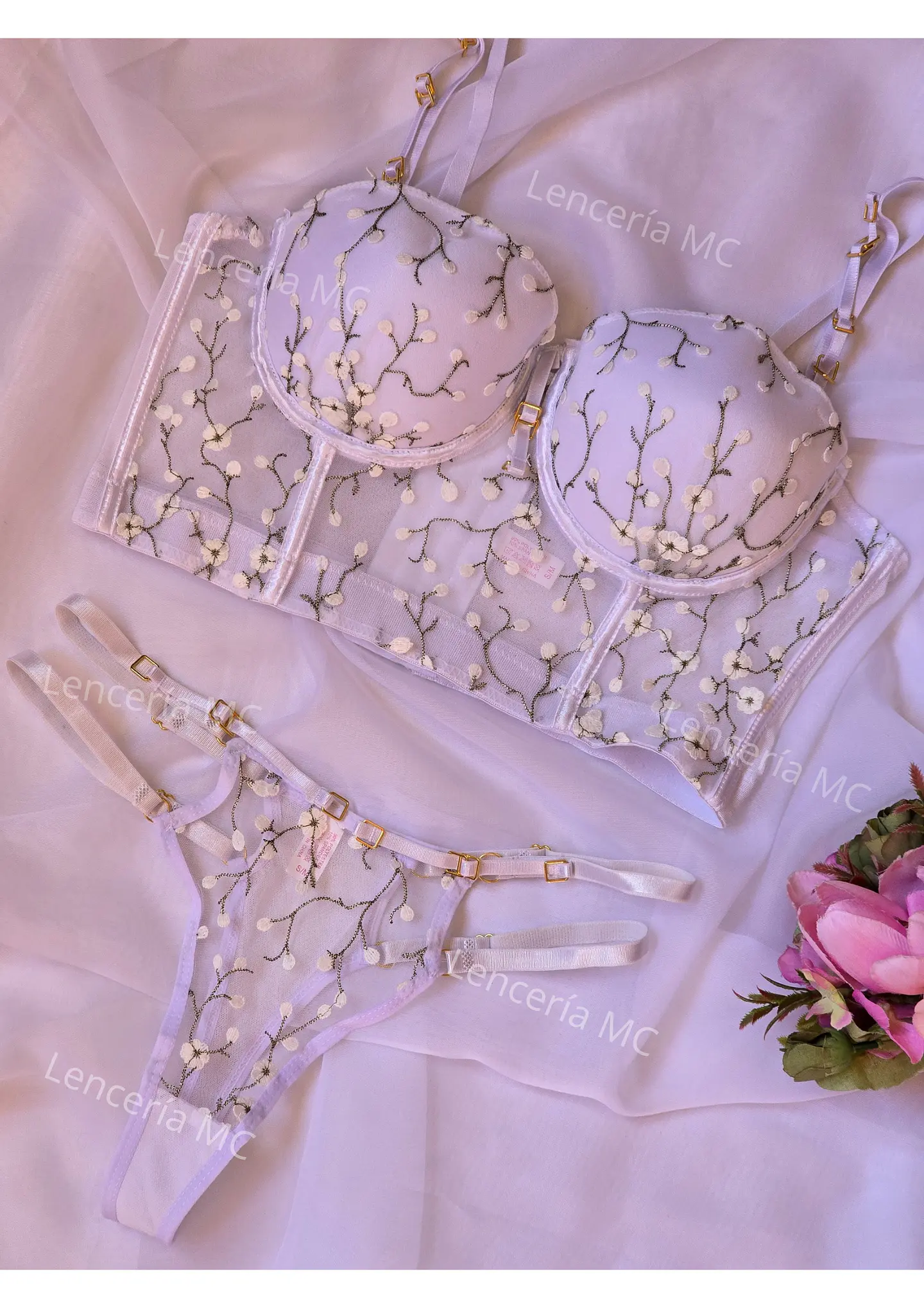 Conjunto Flores Bordadas 1