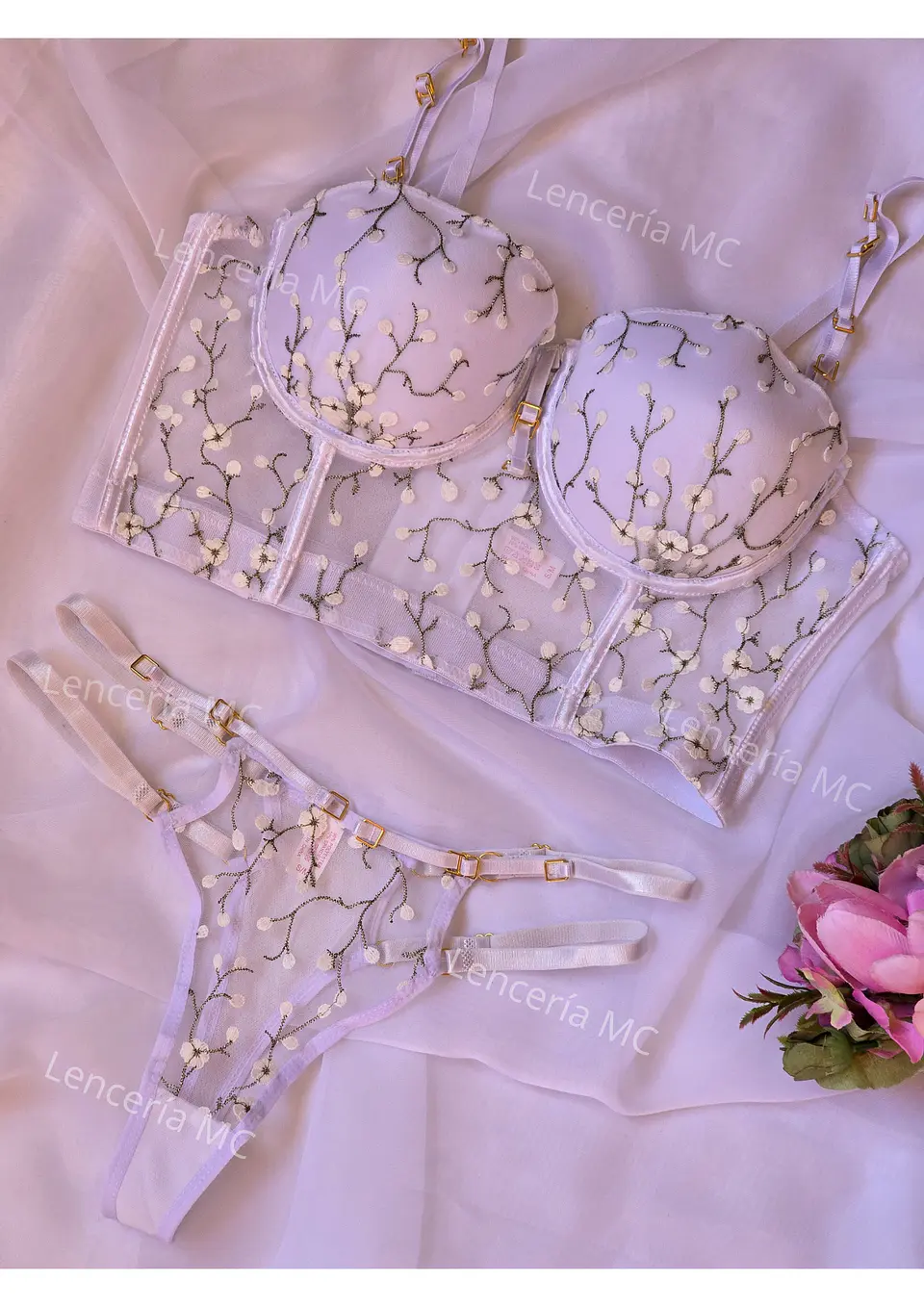 Conjunto Flores Bordadas 1