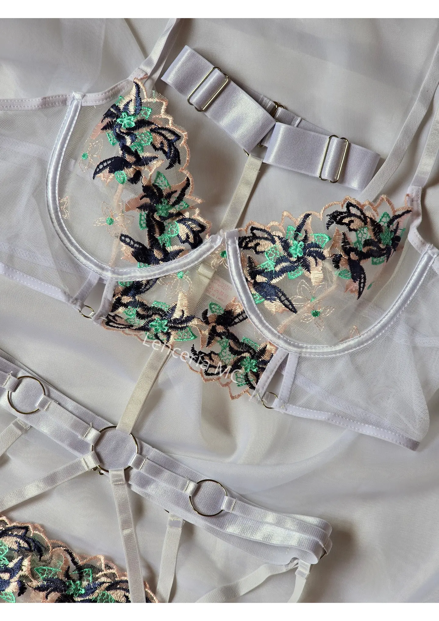 Conjunto Flores Bordadas 2