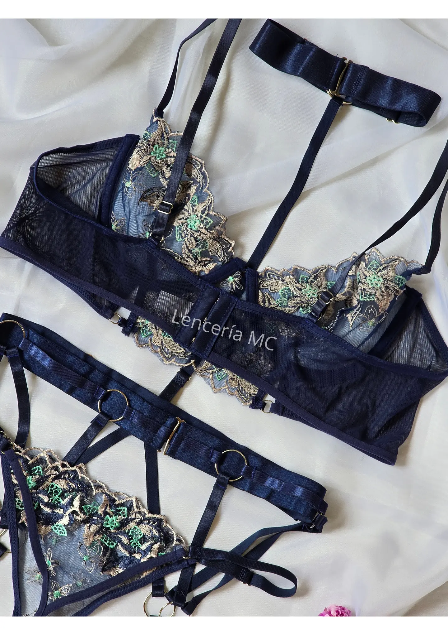 Conjunto Flores Bordadas 6