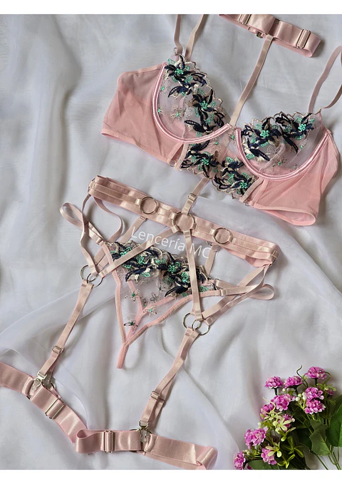 Conjunto Flores Bordadas