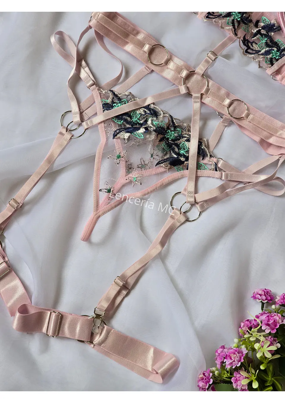 Conjunto Flores Bordadas 3