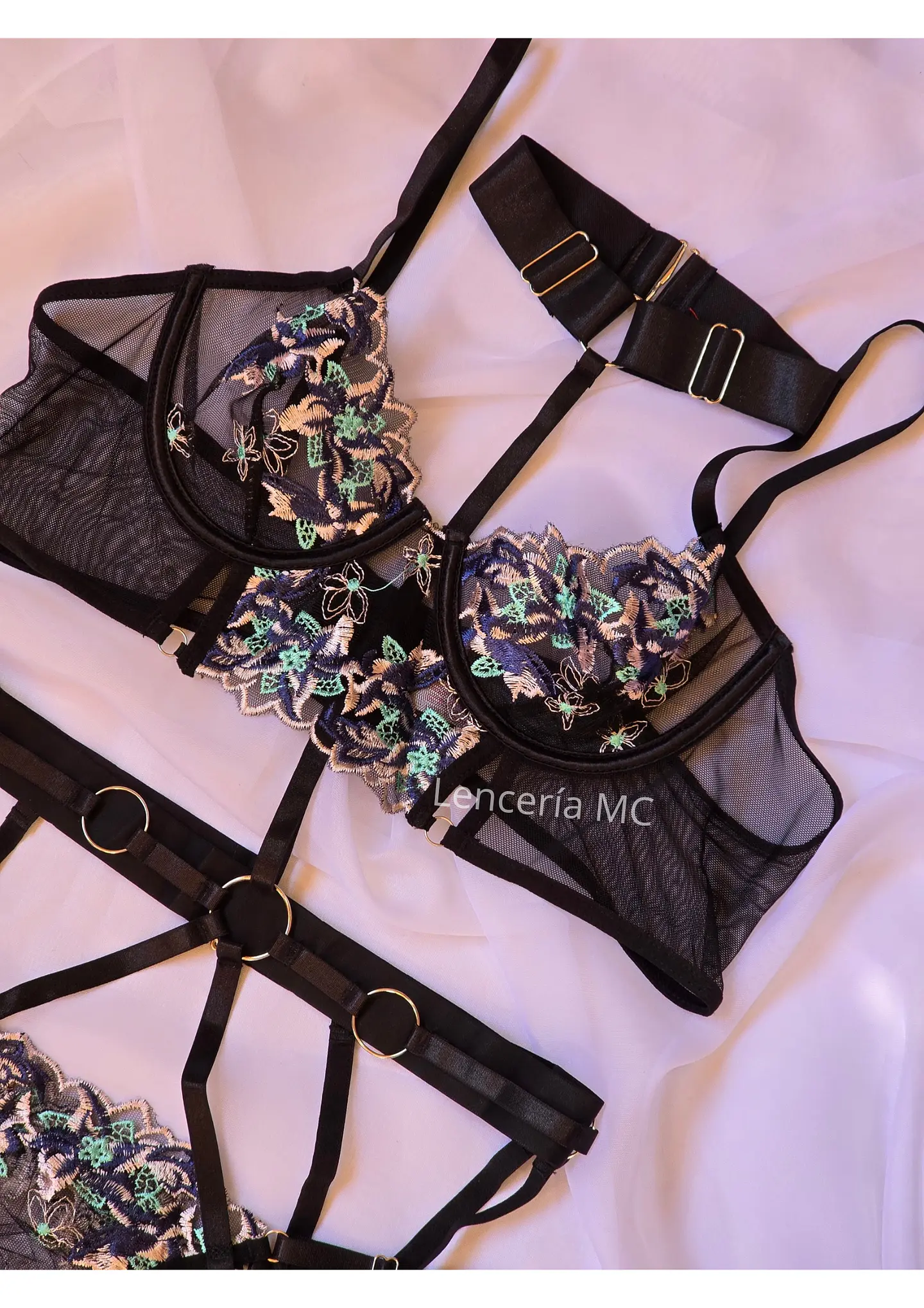 Conjunto Flores Bordadas 2