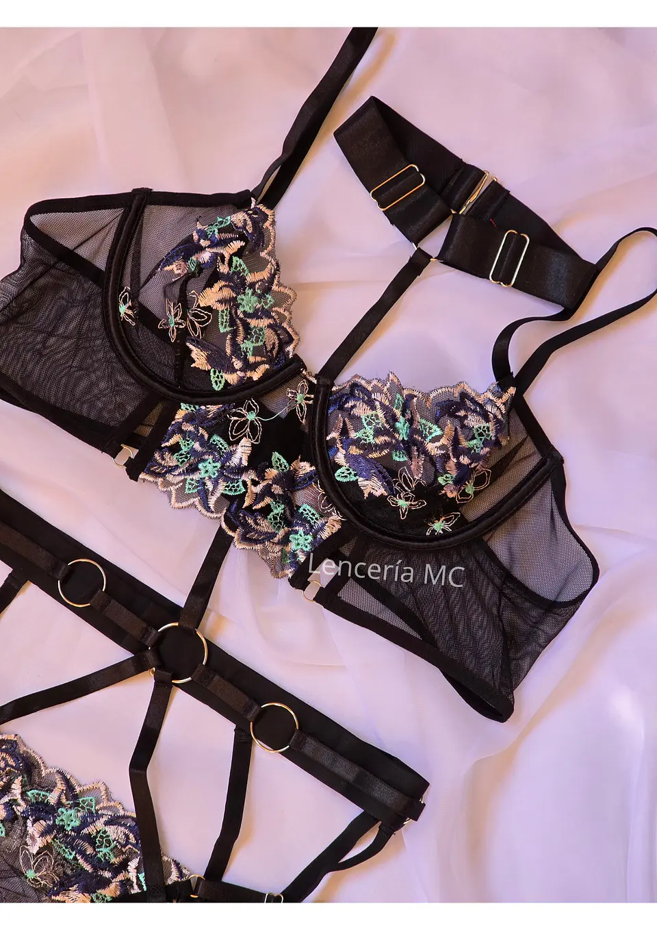 Conjunto Flores Bordadas 2
