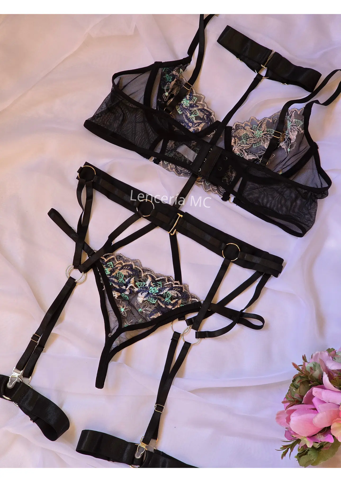 Conjunto Flores Bordadas 6