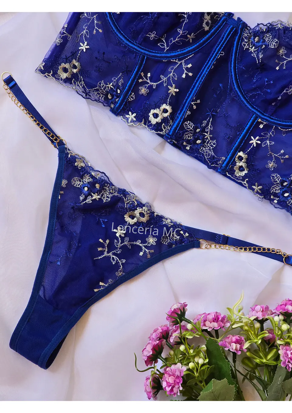 Conjunto Flores Bordadas 3