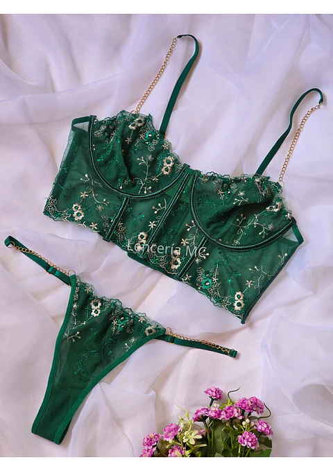 Conjunto Flores Bordadas