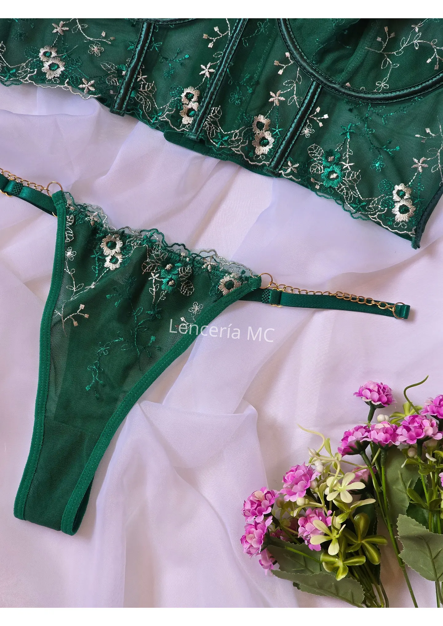 Conjunto Flores Bordadas 3