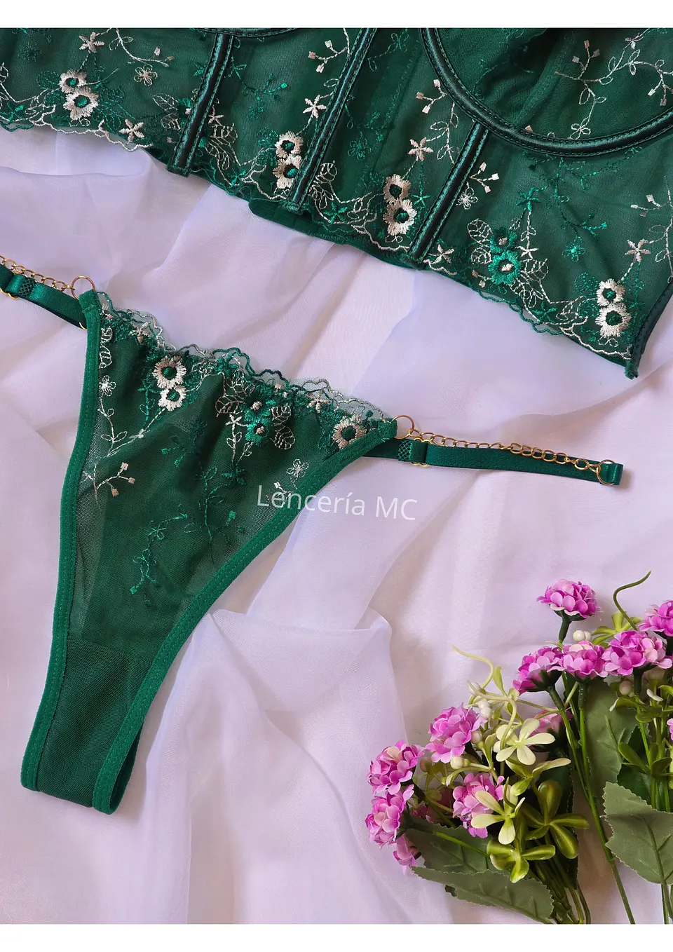 Conjunto Flores Bordadas 3