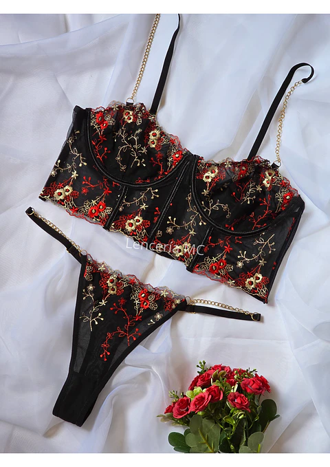 Conjunto Flores Bordadas