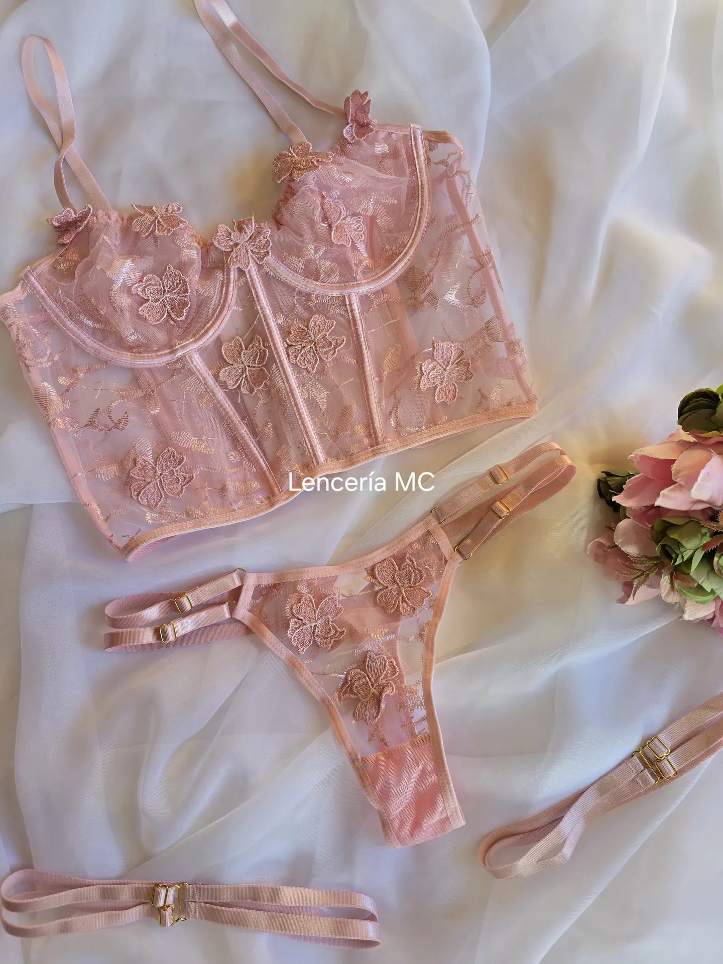 Conjunto Flores Bordadas 1