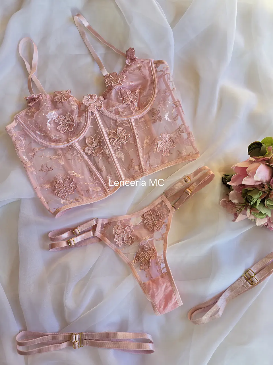 Conjunto Flores Bordadas 7