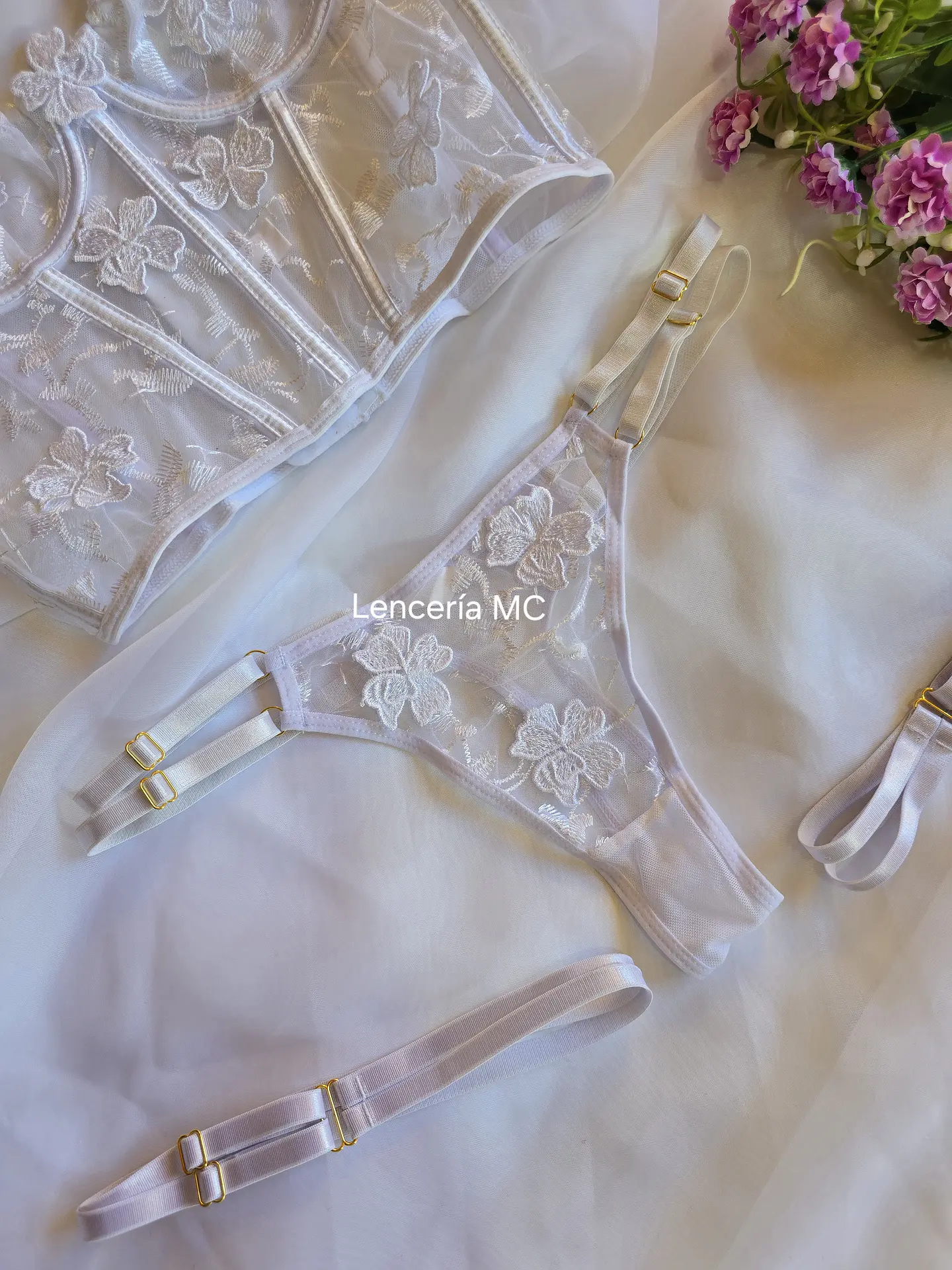 Conjunto Flores Bordadas 3