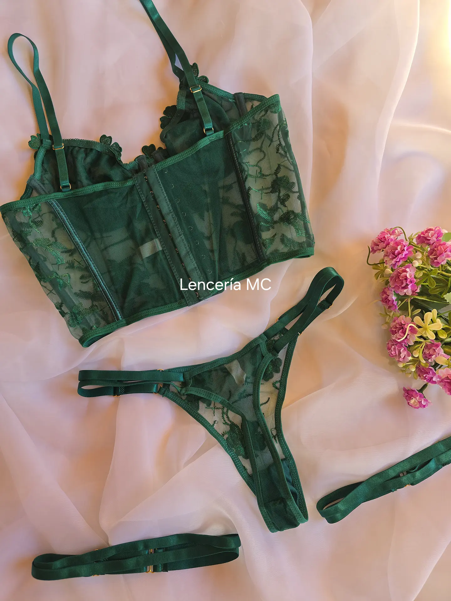 Conjunto Flores Bordadas 4