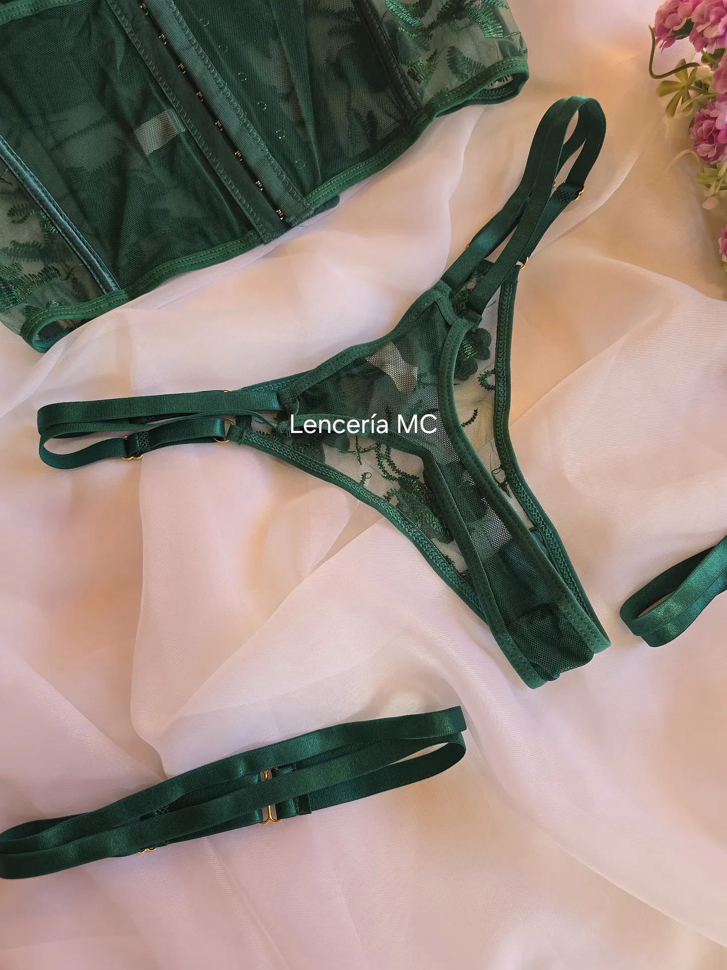 Conjunto Flores Bordadas 6