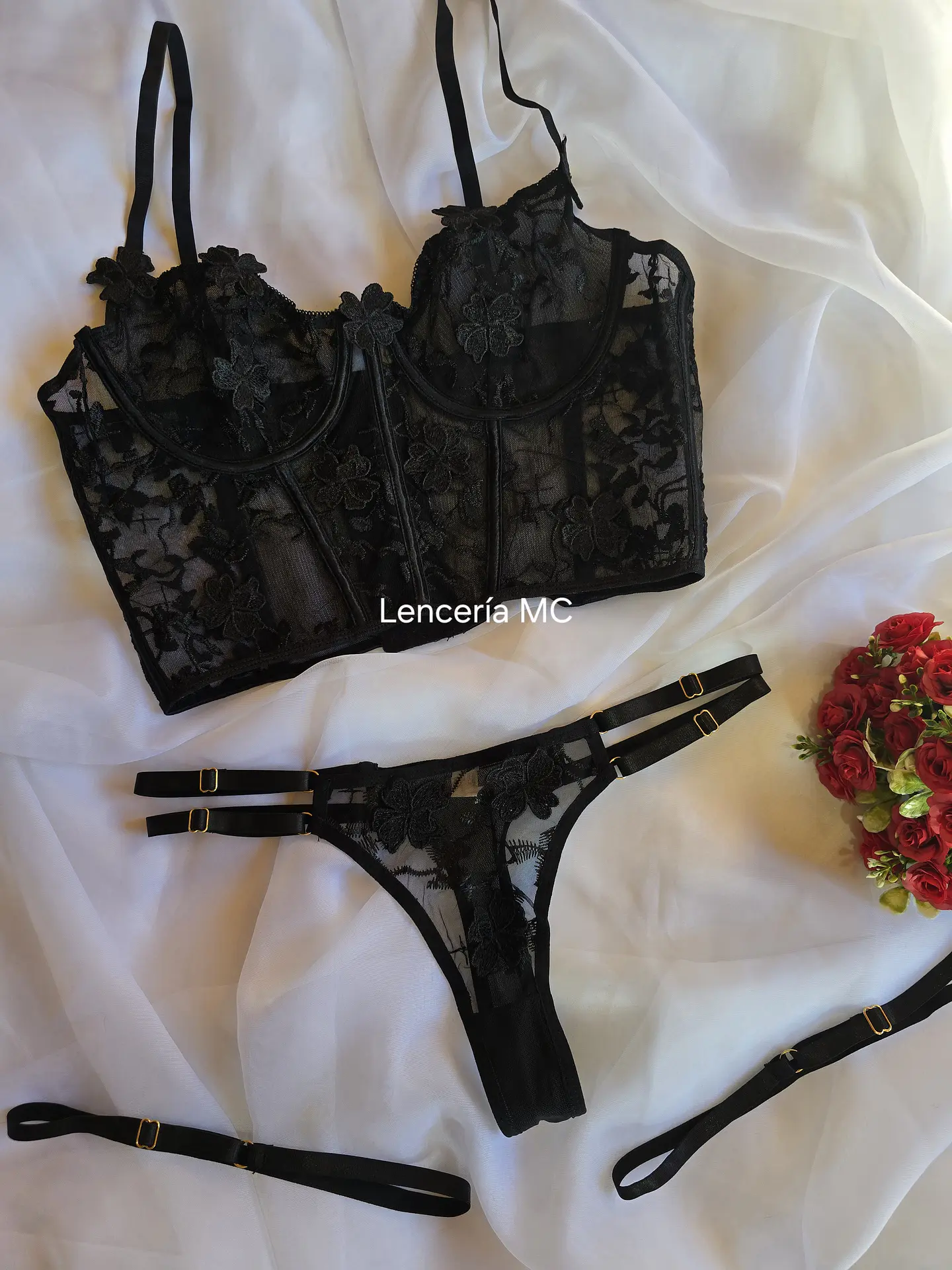 Conjunto Flores Bordadas 3