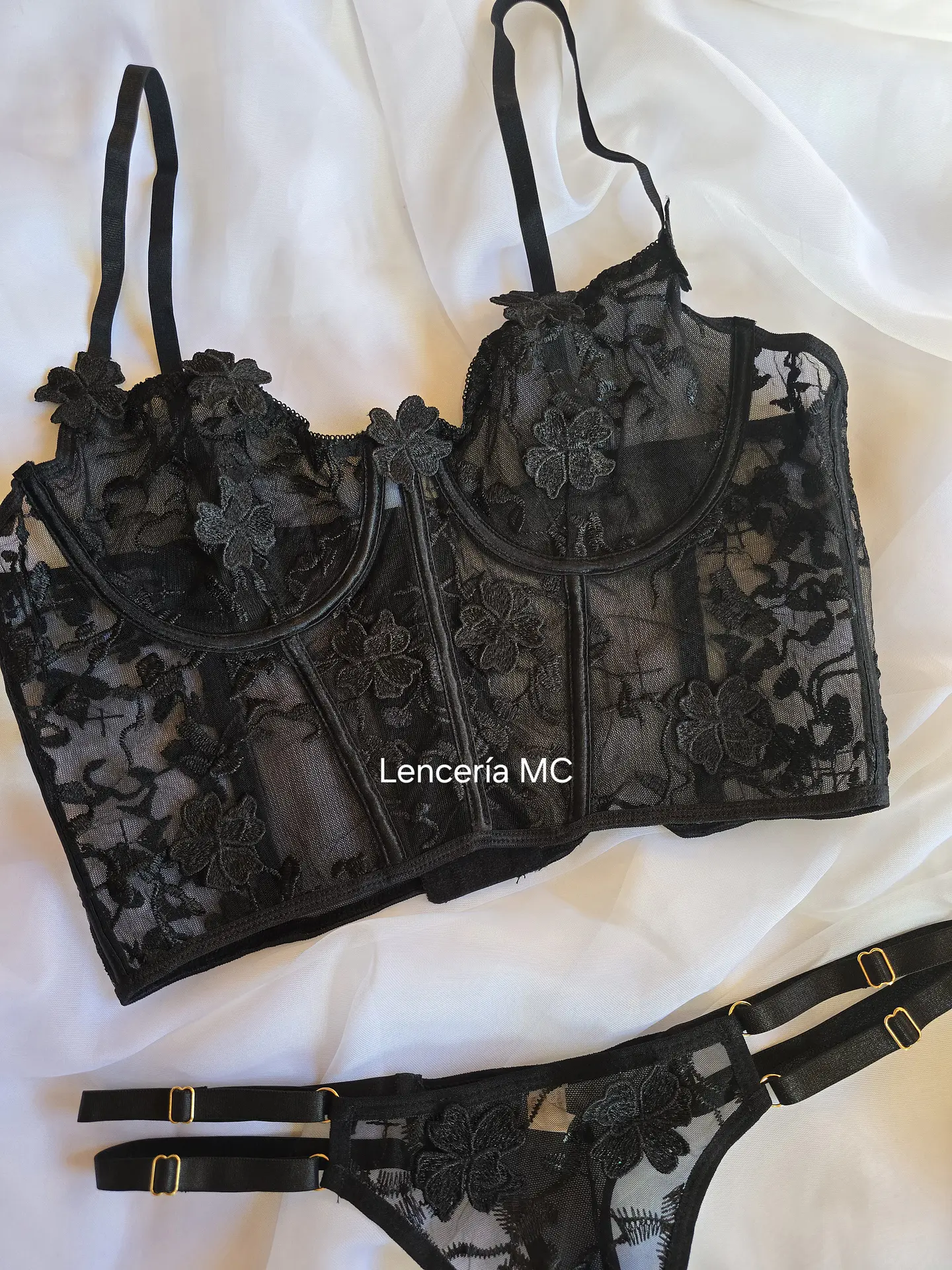 Conjunto Flores Bordadas 4