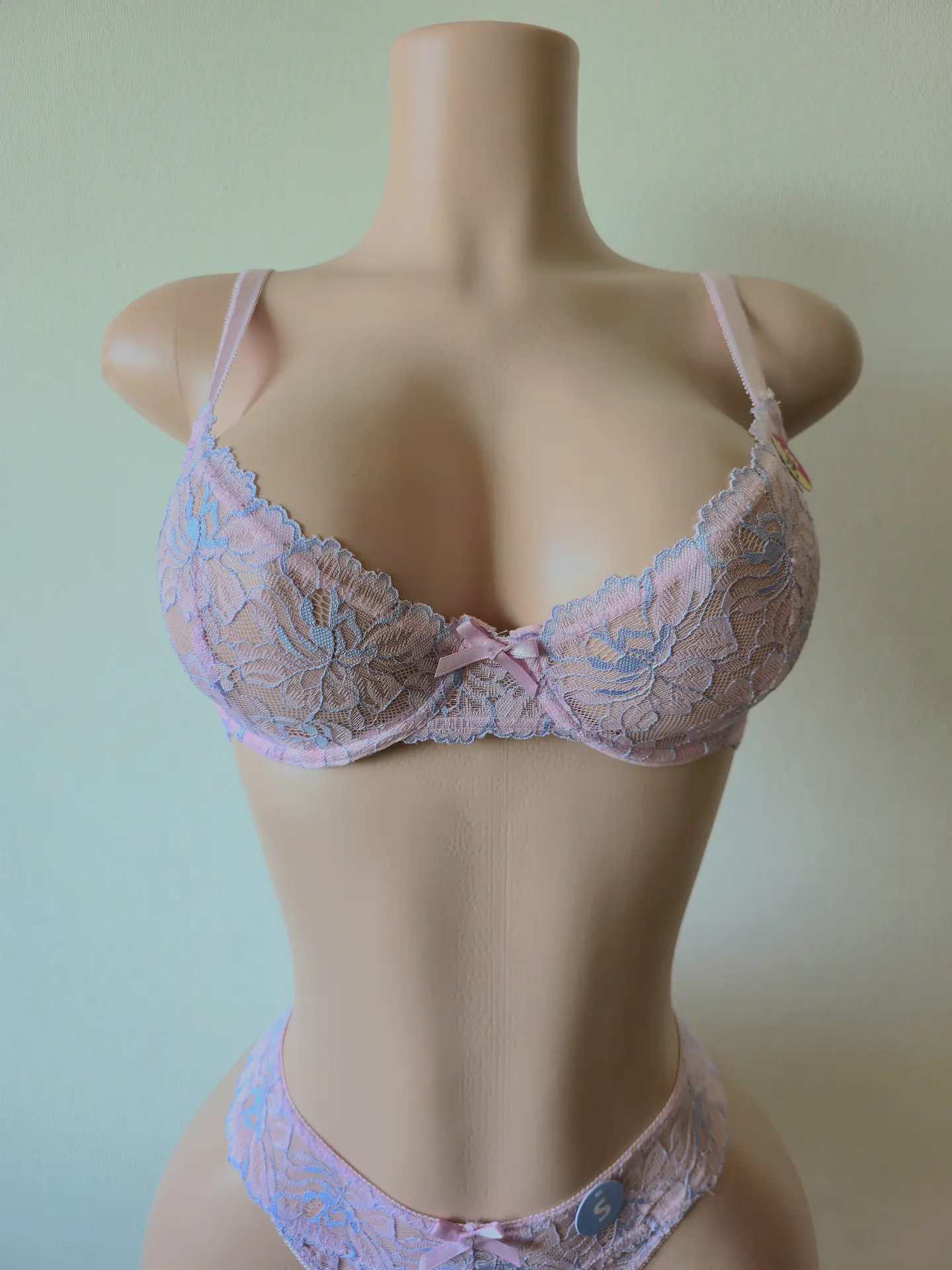 Conjunto Flores Bordadas 4