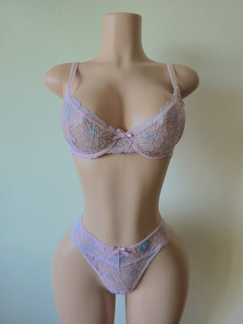 Conjunto Flores Bordadas 3