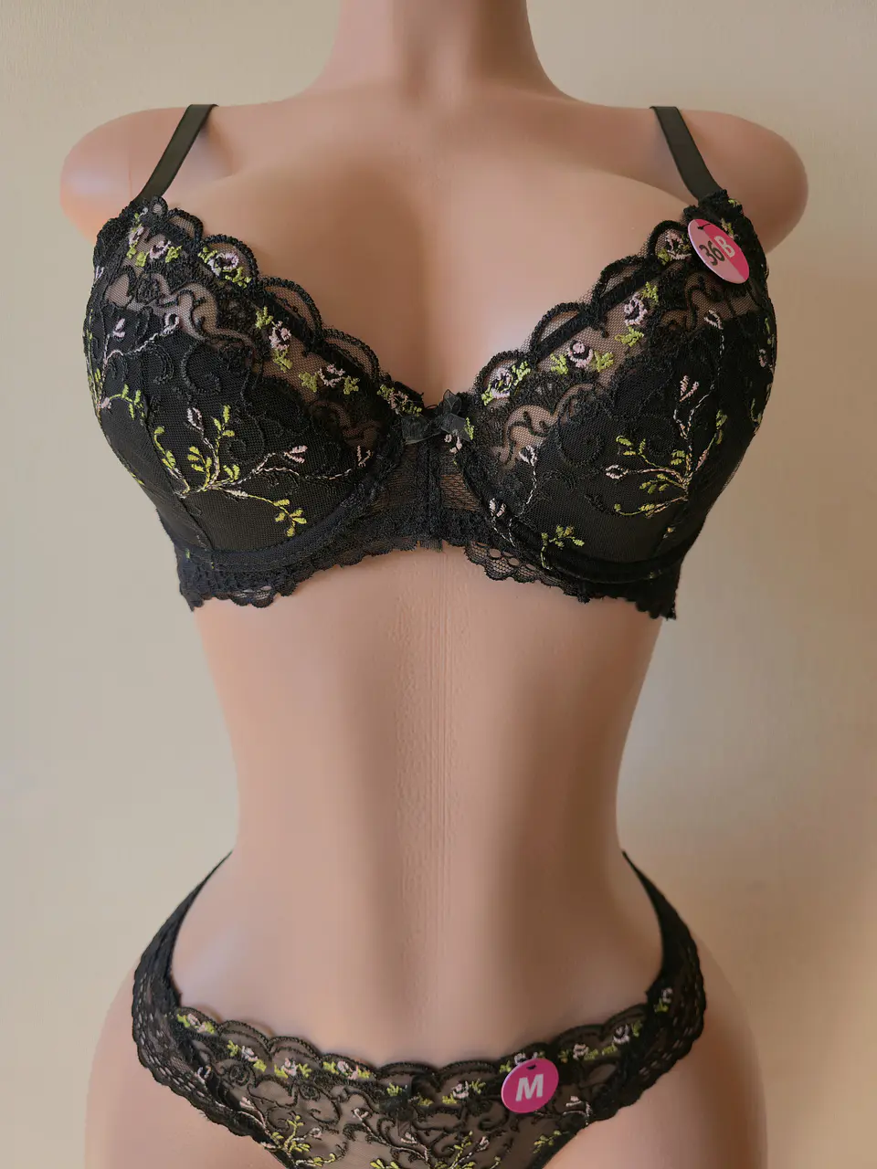 Conjunto Flores Bordadas 2