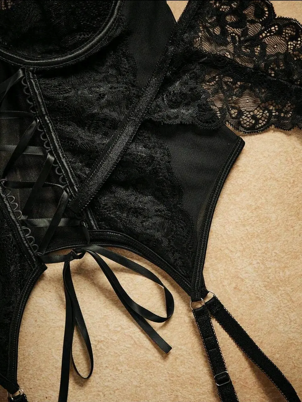 Conjunto Bustier Encaje 9